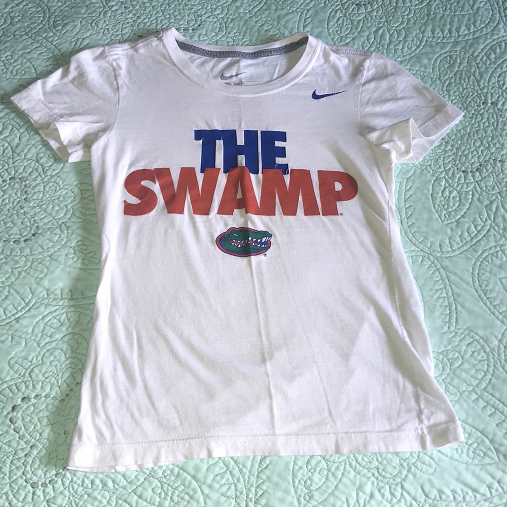 Nike slim fit the swamp gators UF shirt